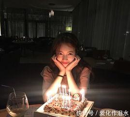 明星蛋糕拍照姿势,解锁甜蜜瞬间新姿势