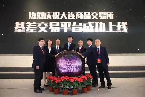 东岳路新闻头条,事故现场紧急救援，交通管制持续中