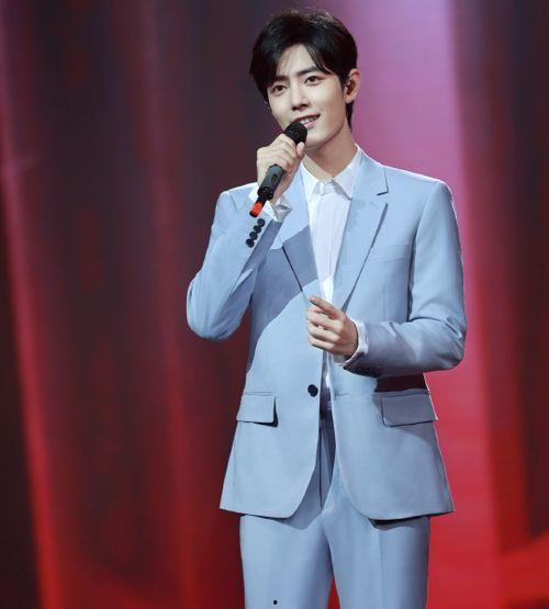 肖战吃瓜真的吗,真相揭秘还是网络谣言？