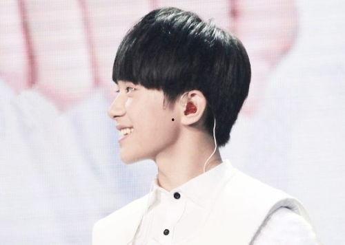 奋斗的明星句子,照亮梦想之路